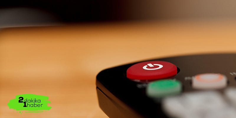 Eğlencenin iki yüzü: Televizyon ve sosyal medya