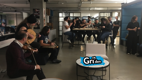 Gri, dönülmez akşamın ufkundaydı!